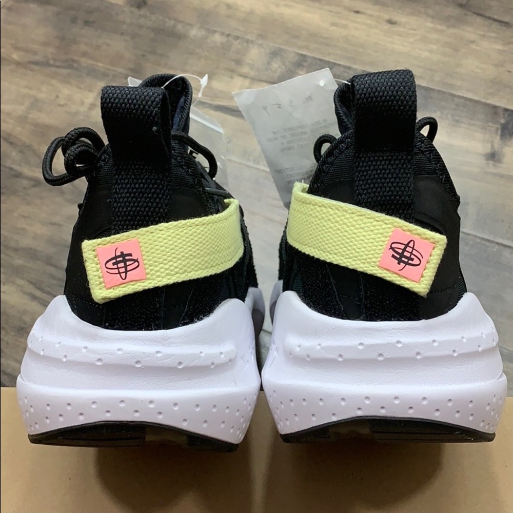 NIKE HUARACHE-TYPE black/pink TNT-black-zinnia - Picture 10 of 16